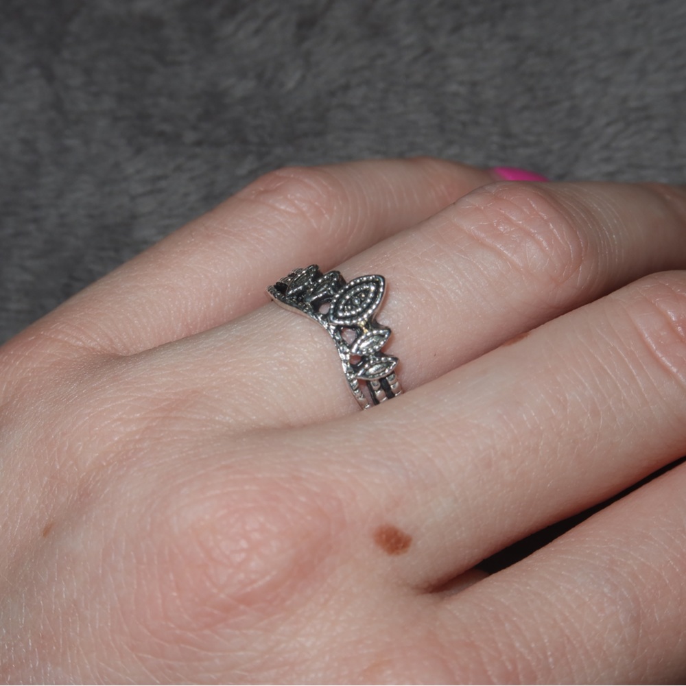 SILVER RING SET - Picture 3 of 10